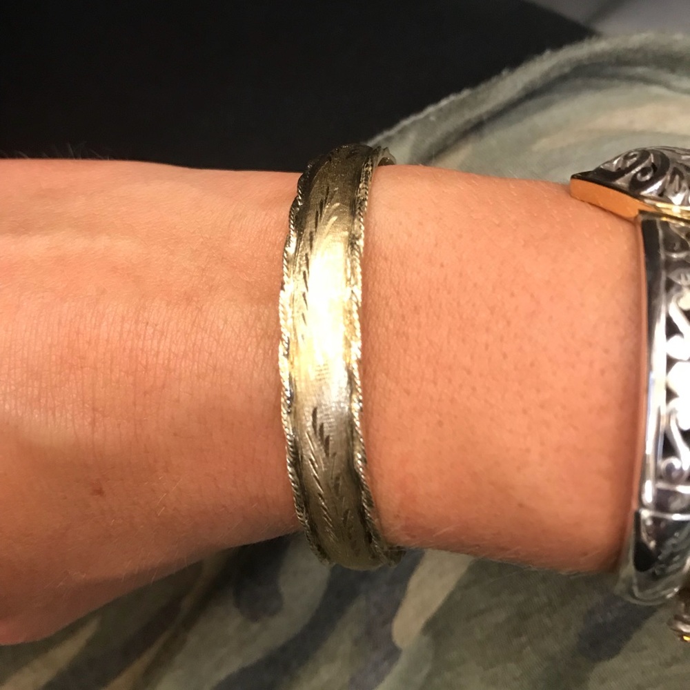 14 kt gold bracelet